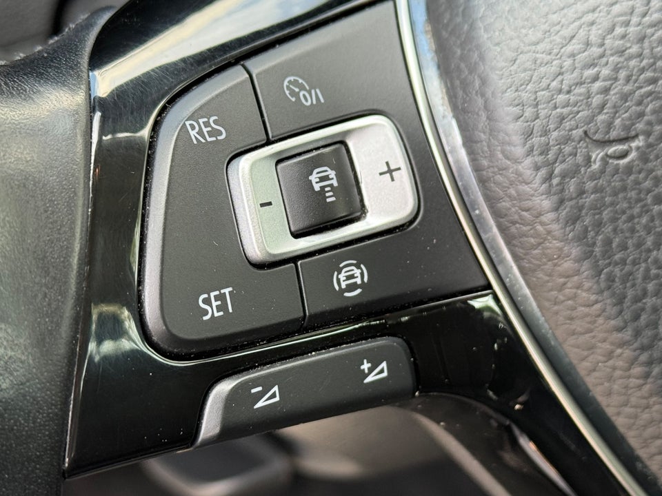 VW T-Roc 1,0 TSi 115 Style 5d