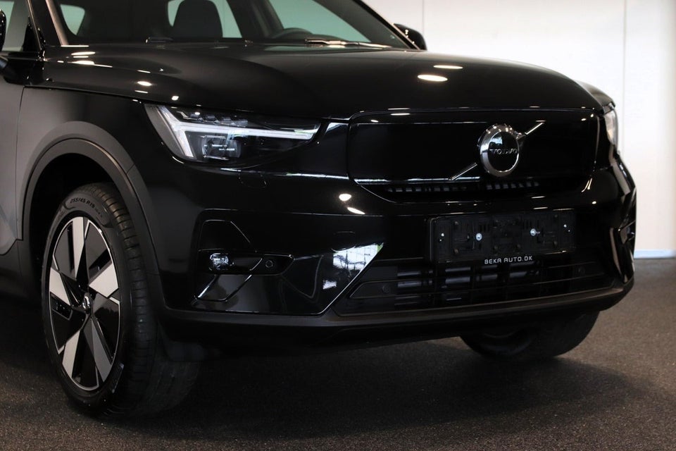 Volvo EX40 Standard Range Plus 5d