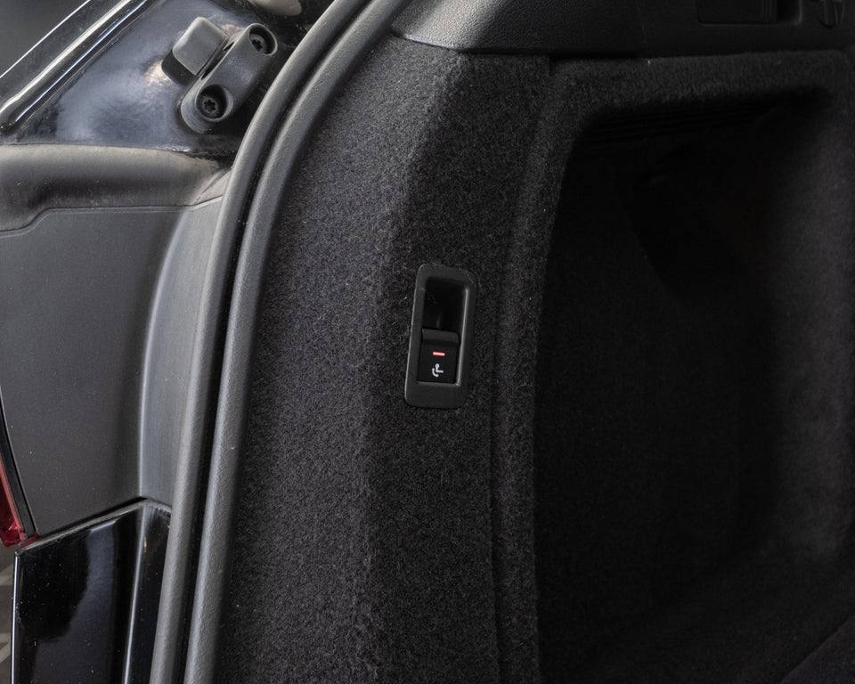 Audi A4 40 TFSi Prestige Avant S-tr. 5d