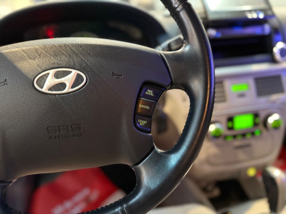Hyundai Sonata 3,3 V6 aut. 4d