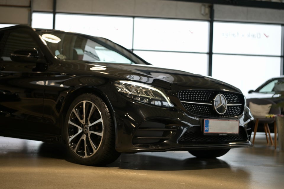 Mercedes C220 d 2,0 AMG Line Night Edition stc. aut. 5d