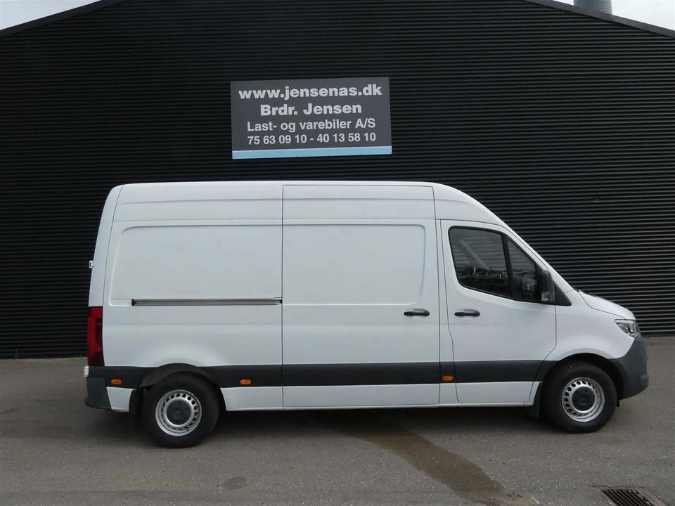 Mercedes Sprinter 214 2,2 CDi A2 Kassevogn aut. FWD