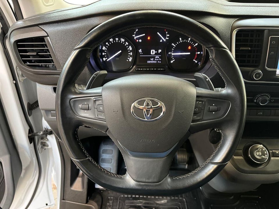 Toyota ProAce 2,0 D 144 Long Comfort Master aut. 4d