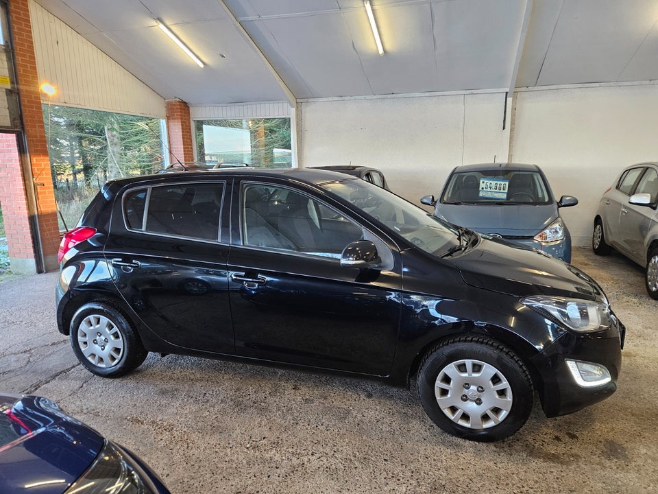 Hyundai i20 1,25 Classic XTR 5d