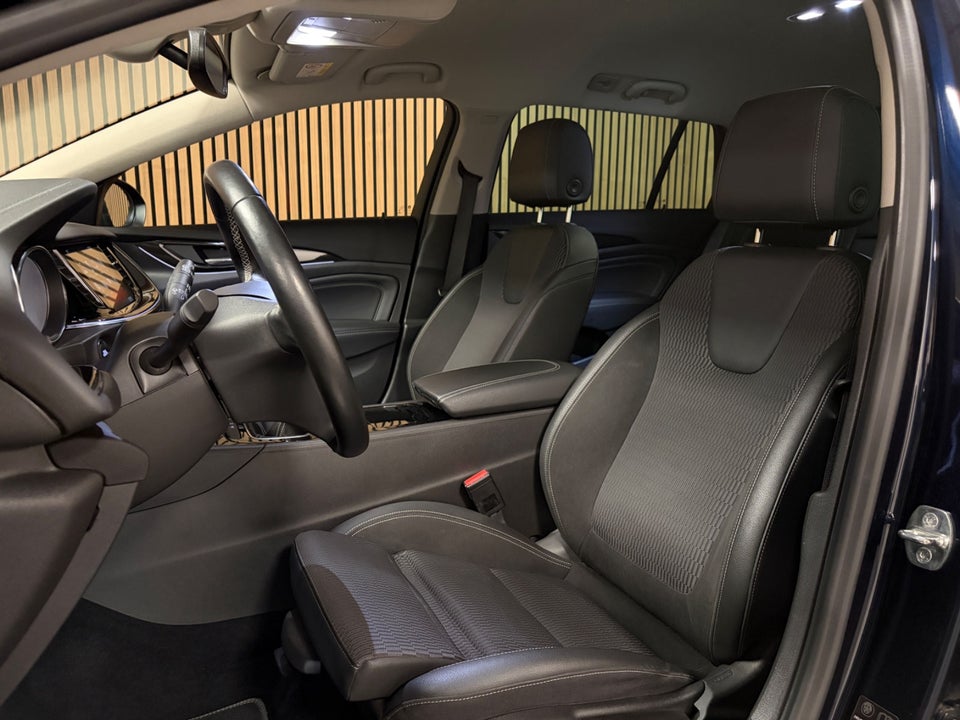 Opel Insignia 1,5 T 165 Dynamic Sports Tourer 5d