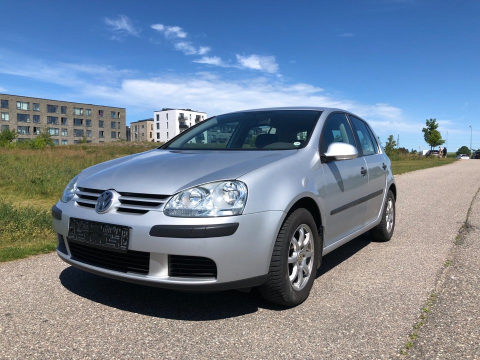 VW Golf V 1,6 Trendline 5d