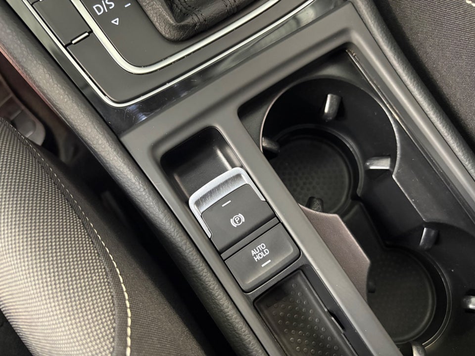 VW Golf VII 2,0 TDi 150 Highline DSG BMT 5d