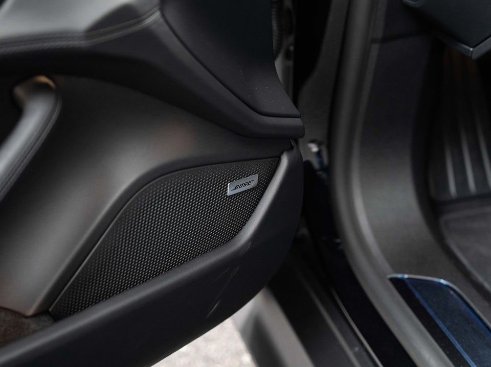 Porsche Taycan Performance+ Black Edition 4d