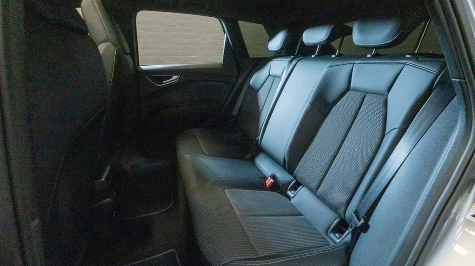 Audi Q4 e-tron 45 S-line 5d