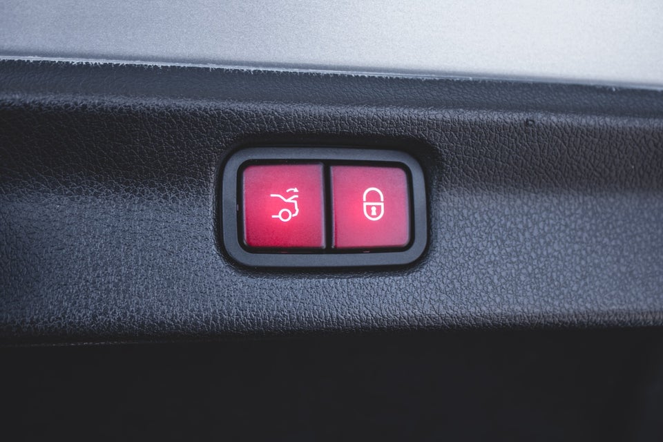 Mercedes EQE350+ Electric Art 4d