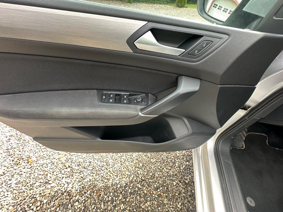 VW Touran 1,6 TDi 115 Comfortline DSG 5d