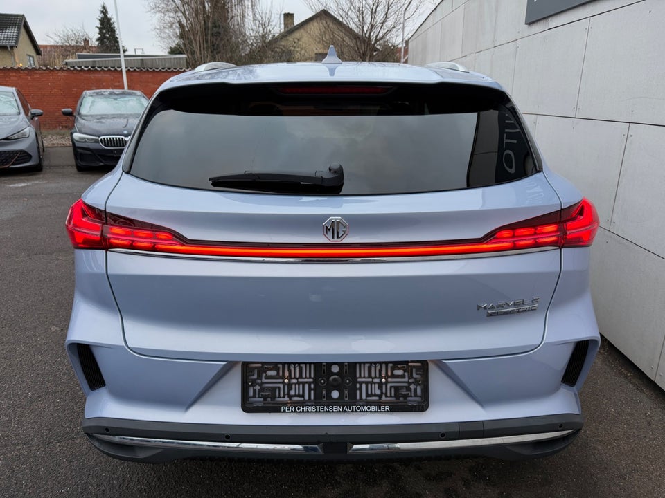 MG Marvel R Luxury 5d