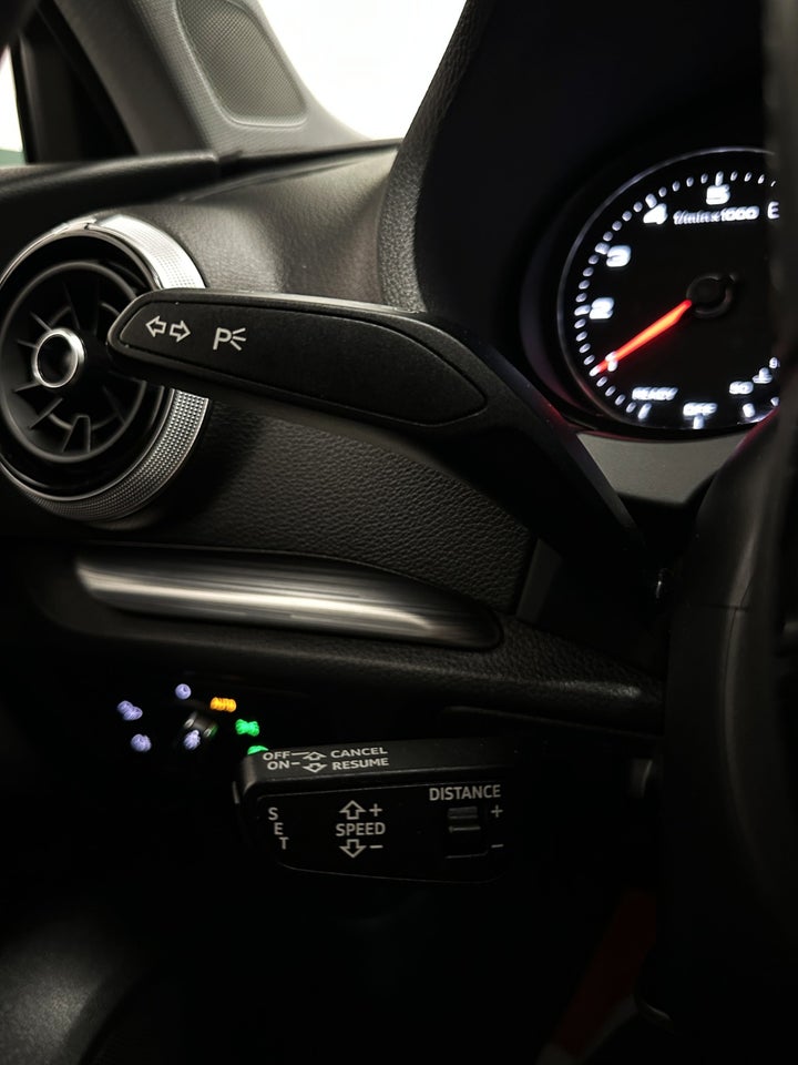 Audi A3 35 TFSi Sport Limited S-tr. 4d