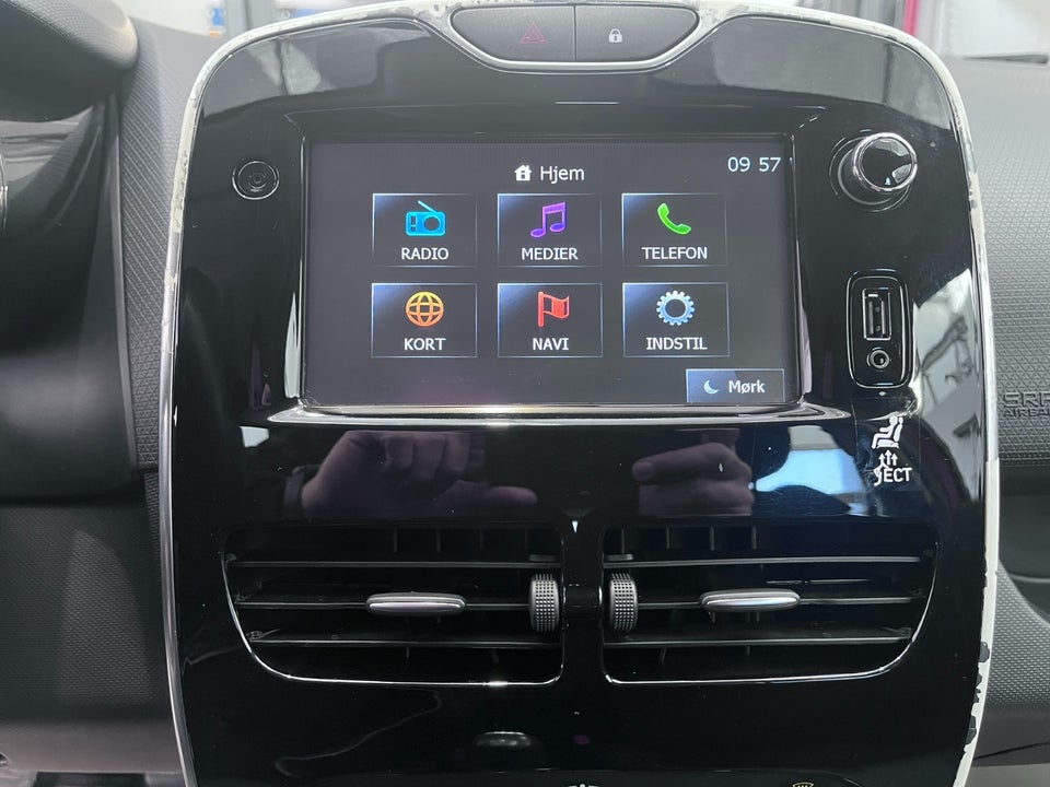 Renault Clio IV 0,9 TCe 90 Expression Sport Tourer 5d