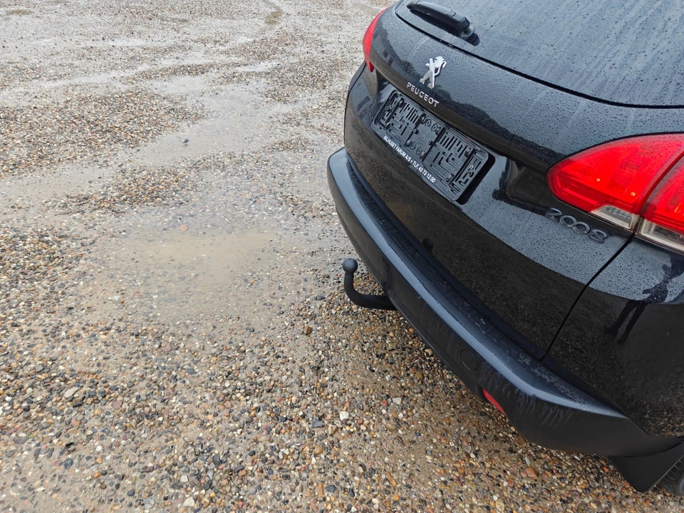 Peugeot 2008 1,2 VTi 82 Allure 5d