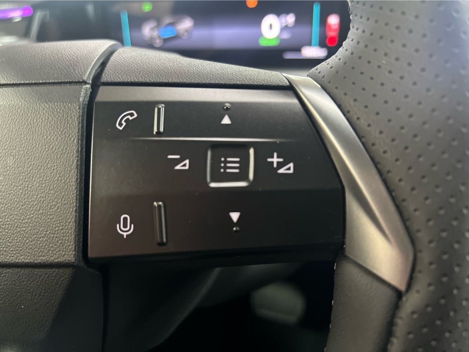 Opel Grandland-e 73 GS Sky 5d