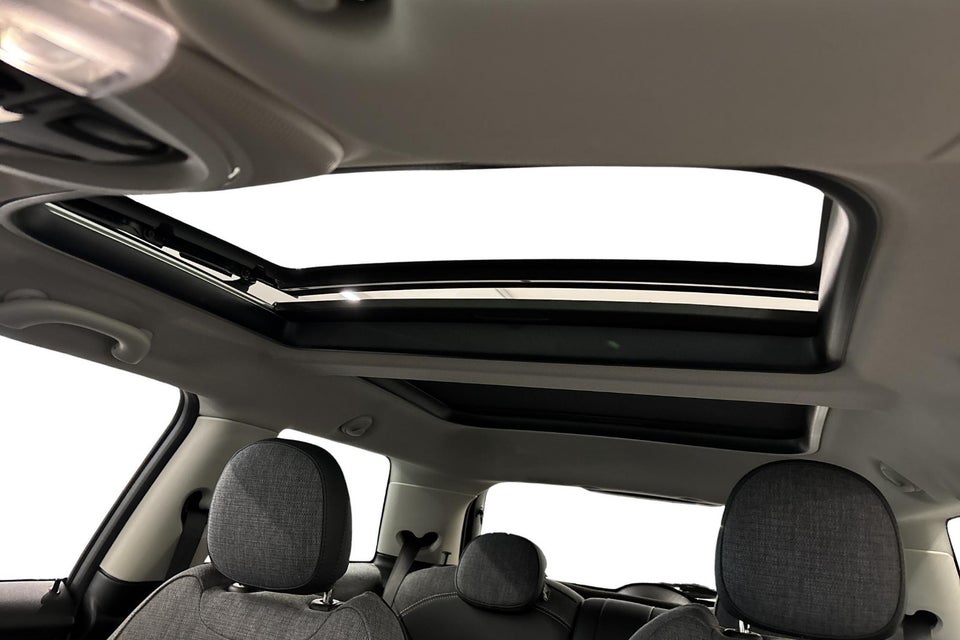 MINI Cooper SE Camden Edition 3d