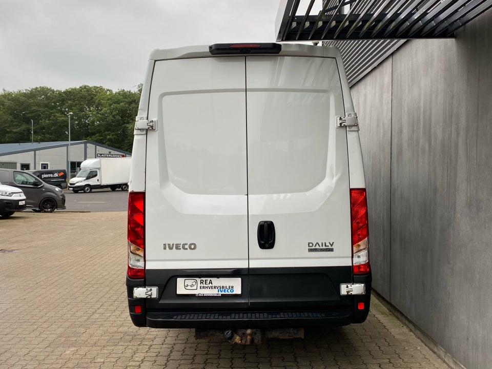 Iveco Daily 2,3 35S16 16m³ Van AG8