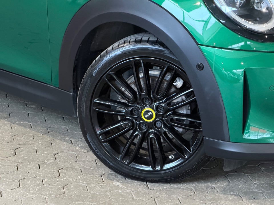MINI Cooper SE Yours Trim 3d