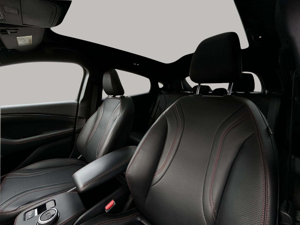 Ford Mustang Mach-E 98 Premium Extended Range AWD 5d