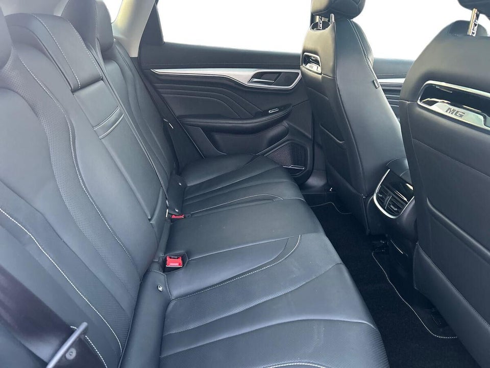 MG Marvel R Luxury 5d