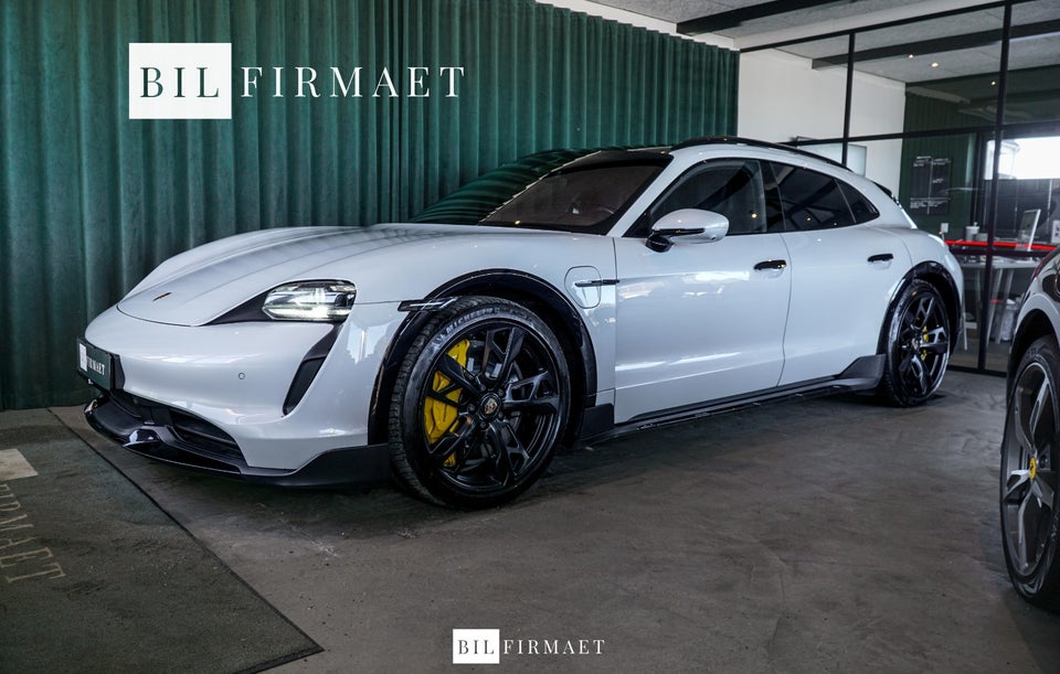 Porsche Taycan Turbo S Performance+ Cross Turismo 5d