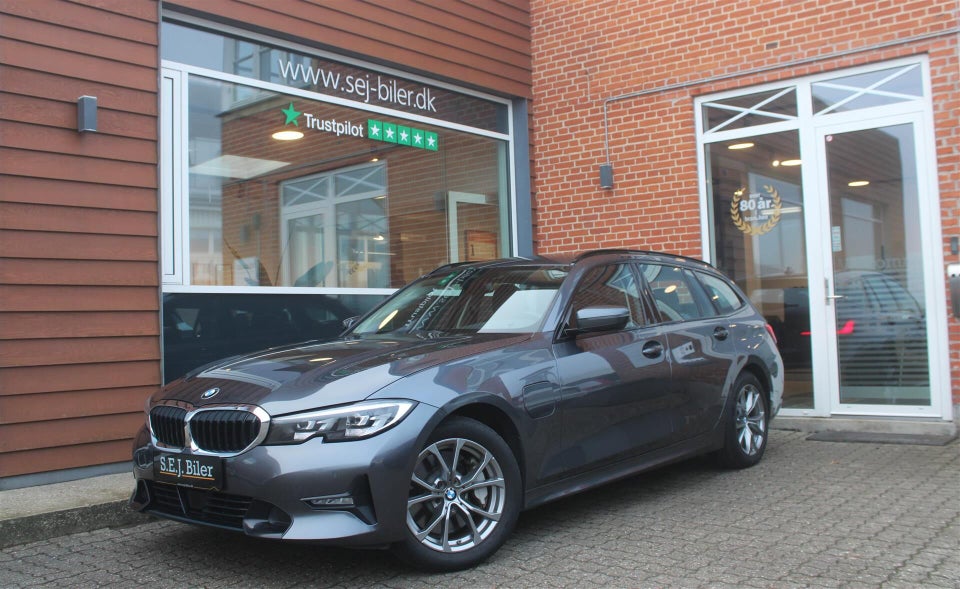 BMW 330e 2,0 Touring Sport Line aut. 5d