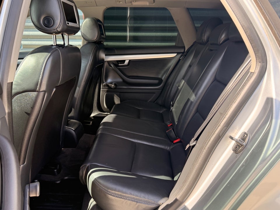 Audi A4 1,8 T 163 Avant quattro 5d