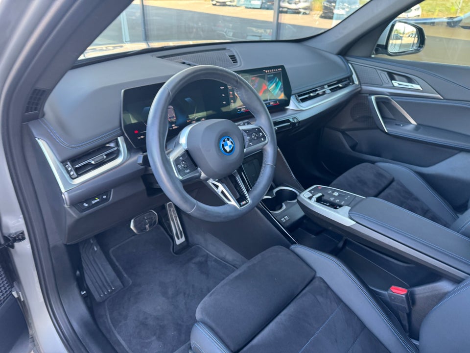 BMW iX1 xDrive30 M-Sport Premium 5d