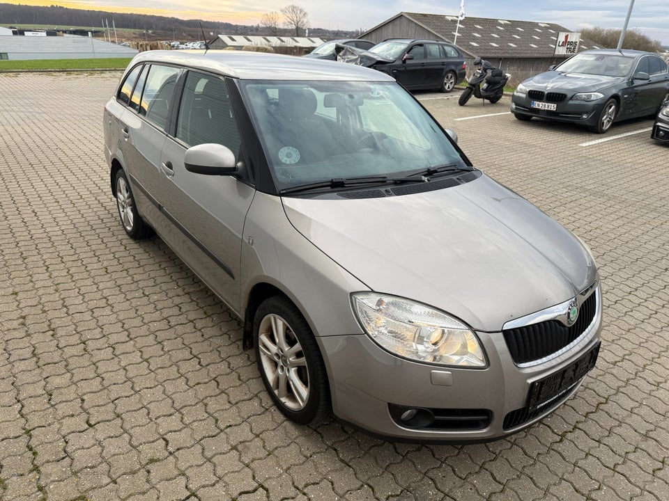 Skoda Fabia 1,4 16V Ambiente Combi 5d