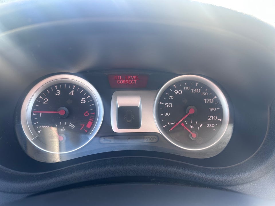 Renault Clio III 1,2 16V Authentique Sport Tourer 5d