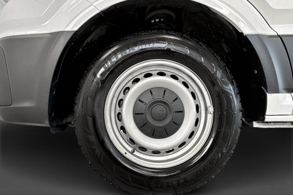 VW Crafter 35 2,0 TDi 177 Kassevogn L3H2 aut.