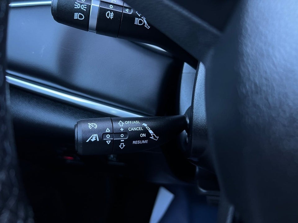 MG Marvel R Luxury 5d