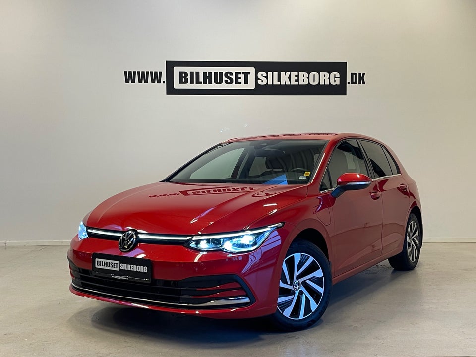 VW Golf VIII 1,4 eHybrid DSG 5d