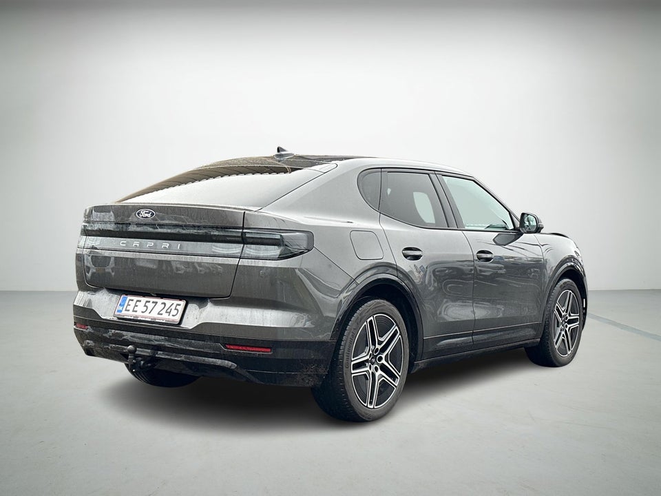 Ford Capri 82 Premium Extended Range 5d