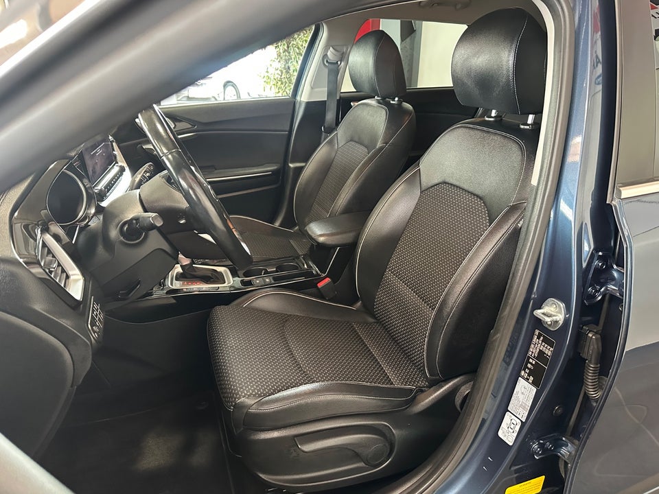 Kia Ceed 1,5 T-GDi mHEV Comfort Upgrade DCT 5d