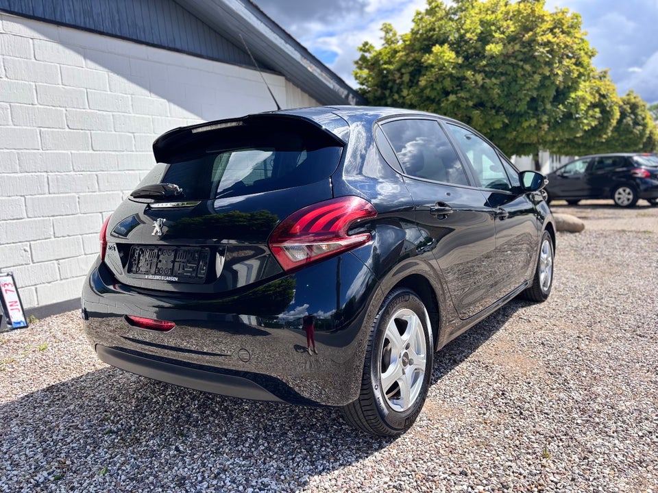 Peugeot 208 1,6 BlueHDi 100 Active 5d