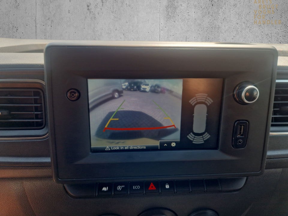 Renault Master IV T35 2,3 dCi 145 L4H2 Kassevogn RWD