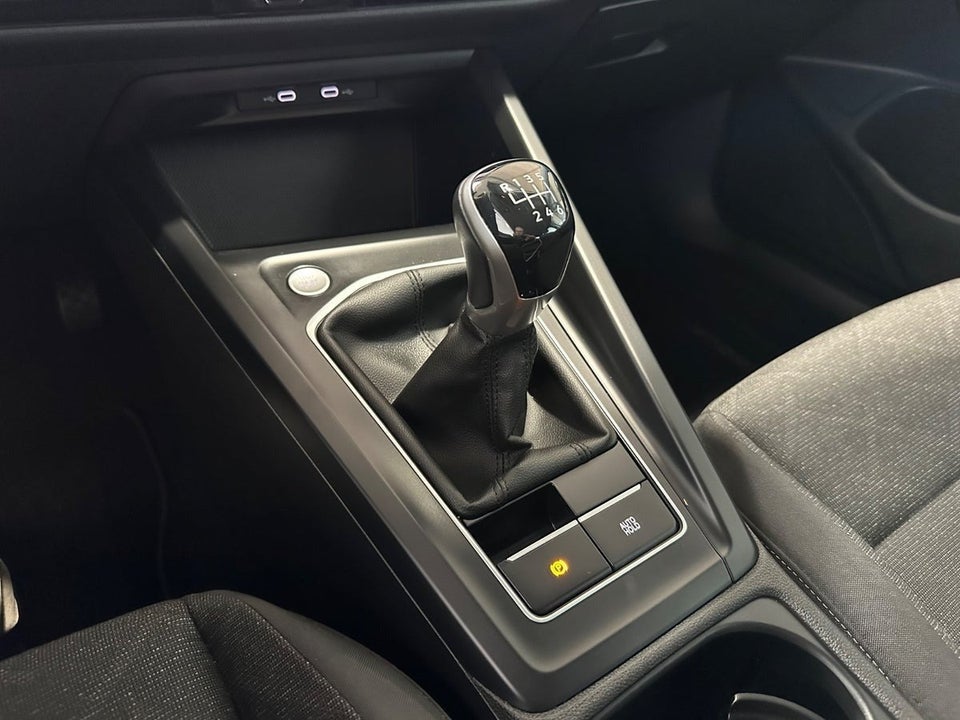 VW Golf VIII 1,5 TSi 130 Life 5d