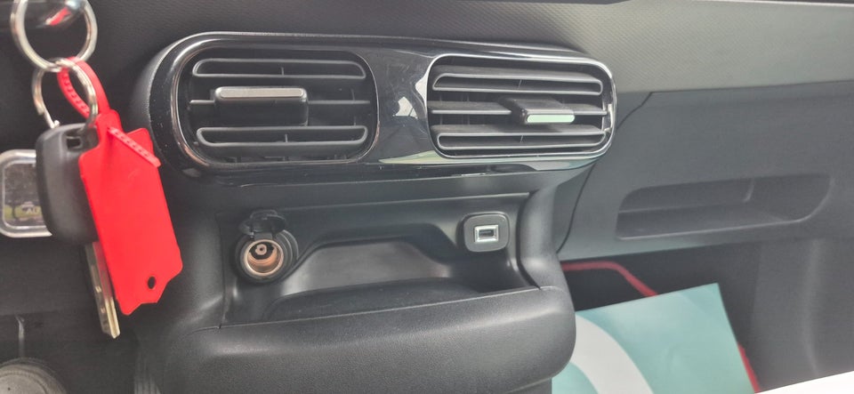 Citroën C4 Cactus 1,6 BlueHDi 100 Feel Complet 5d