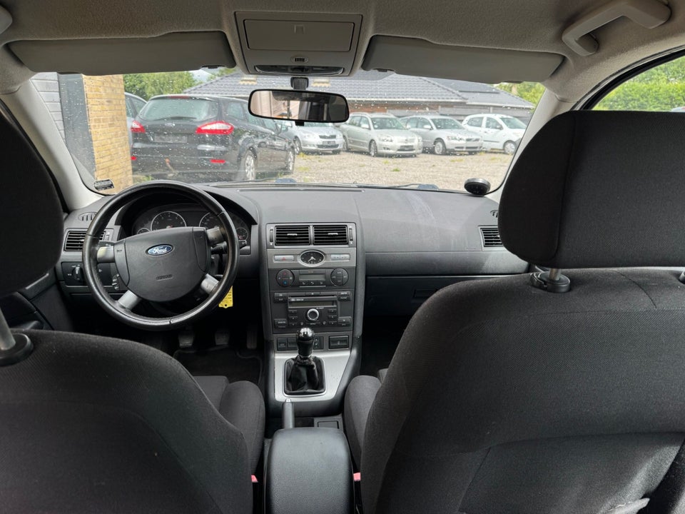 Ford Mondeo 2,0 Ambiente stc. 5d