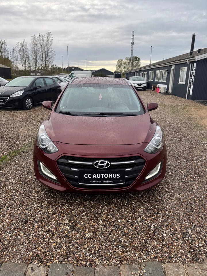 Hyundai i30 1,6 CRDi 110 Active CW 5d