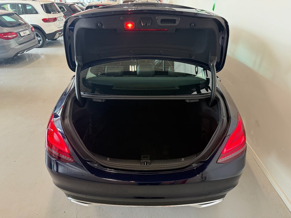 Mercedes C220 d 2,0 Advantage aut. 4d