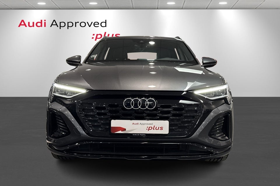 Audi Q8 e-tron 55 S-line quattro 5d
