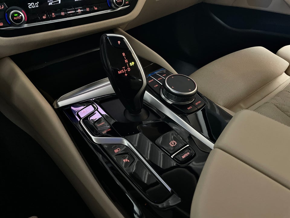 BMW 530e 2,0 Touring Sport Line aut. 5d