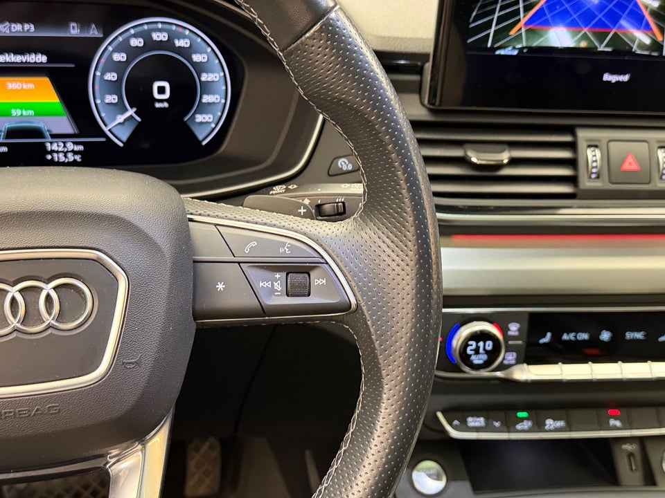 Audi Q5 55 TFSi e S-line quattro S-tr. 5d