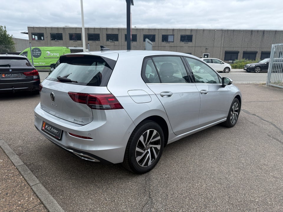 VW Golf VIII 1,4 eHybrid DSG 5d