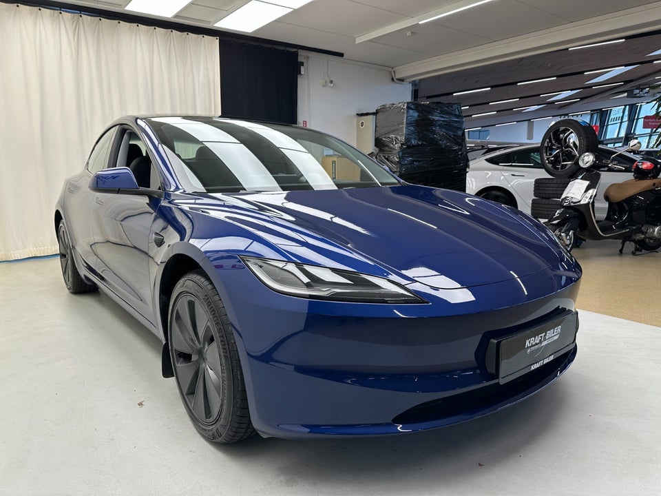 Tesla Model 3 RWD 4d