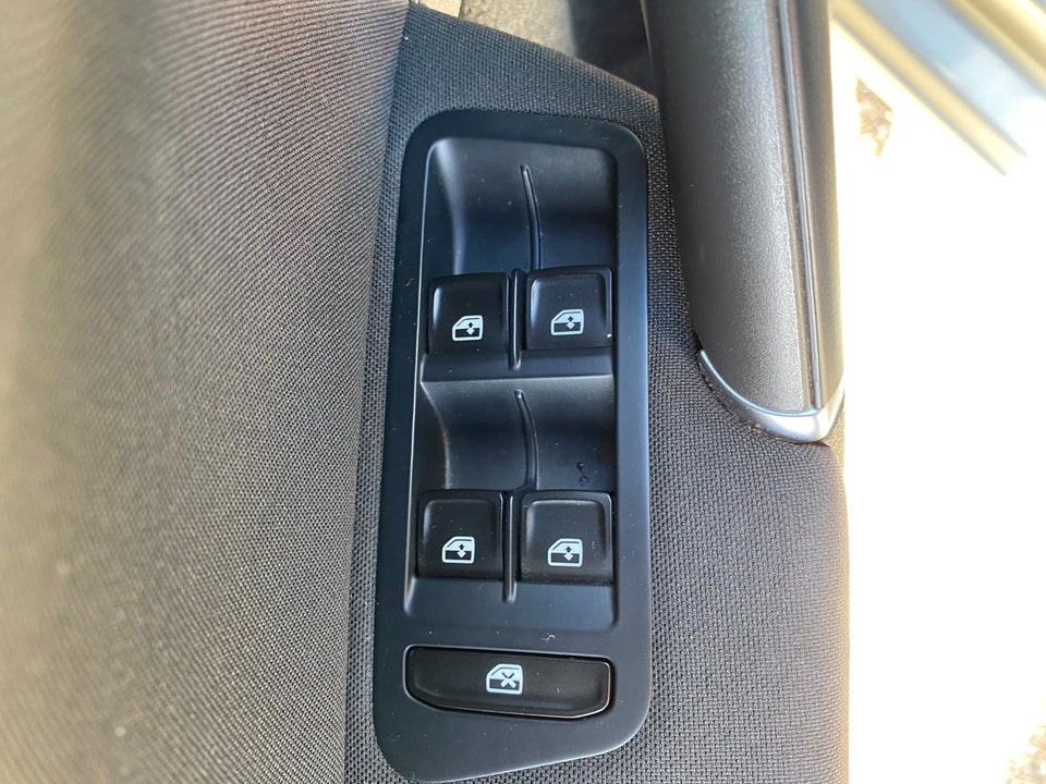 VW Golf VII 1,6 TDi 115 Comfortline Variant DSG 5d