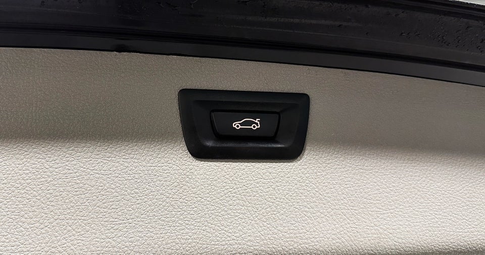 BMW 320d 2,0 Touring aut. 5d